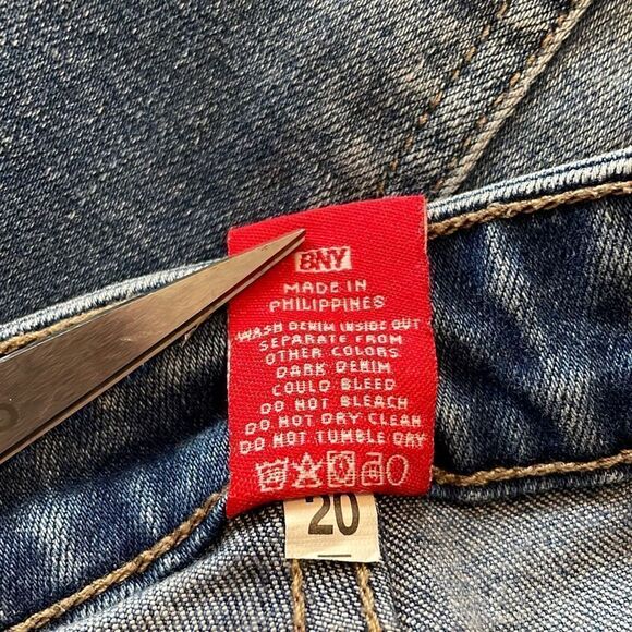 BNY Jeans High Rise Cigarette Jean - 28 - Picture 6 of 8